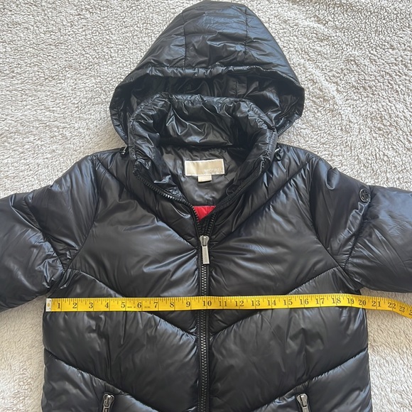 Michael Kors Women’s Black Hooded Puffer Jacket Size S - Picture 5 of 9